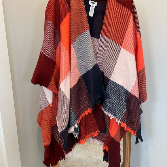 Old Navy Blanket Poncho one size - Picture 2 of 5